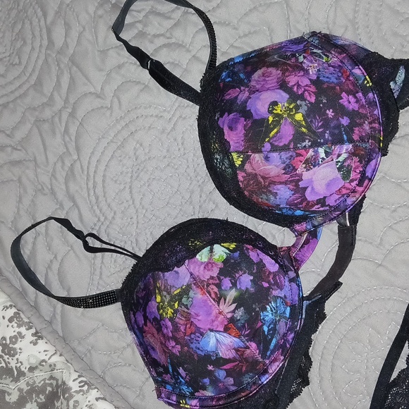 VS Brazilian panty&bra - Picture 6 of 9